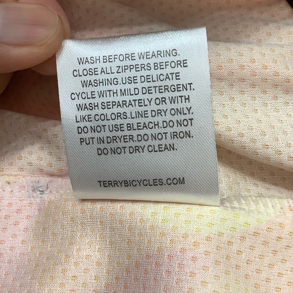 Terry Orange and Yellow Sleeveless Cycling Vest - Picture 7 of 7